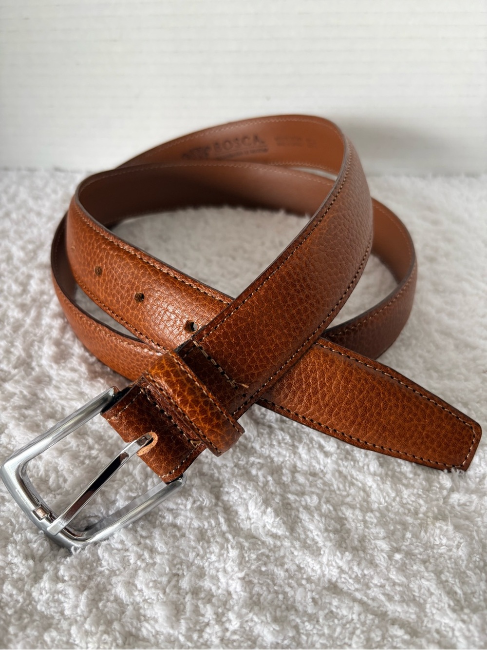 Bosca Belt Mens 42 Medium Brown Genuine Leather Silver Buckle
Made in Canada